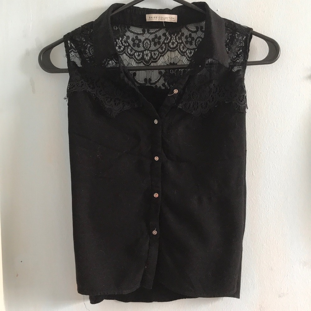 Semi-casual collared button up black tank top